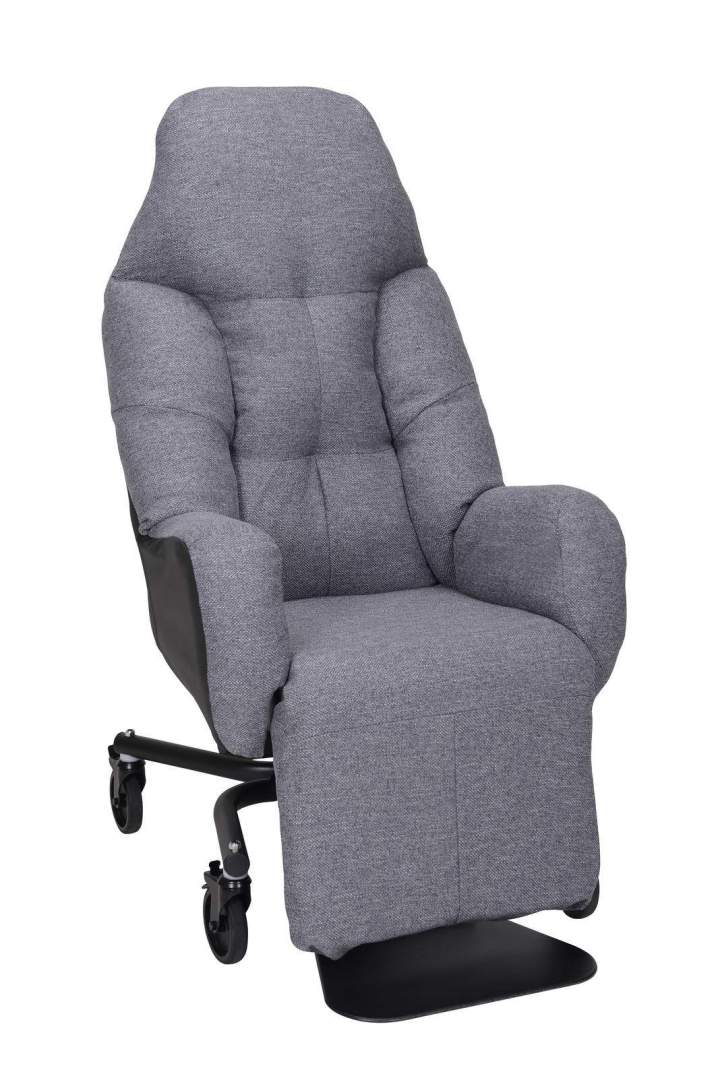 Fauteuil de gériatrie inclinable gris sur roulettes, Fort-de-France